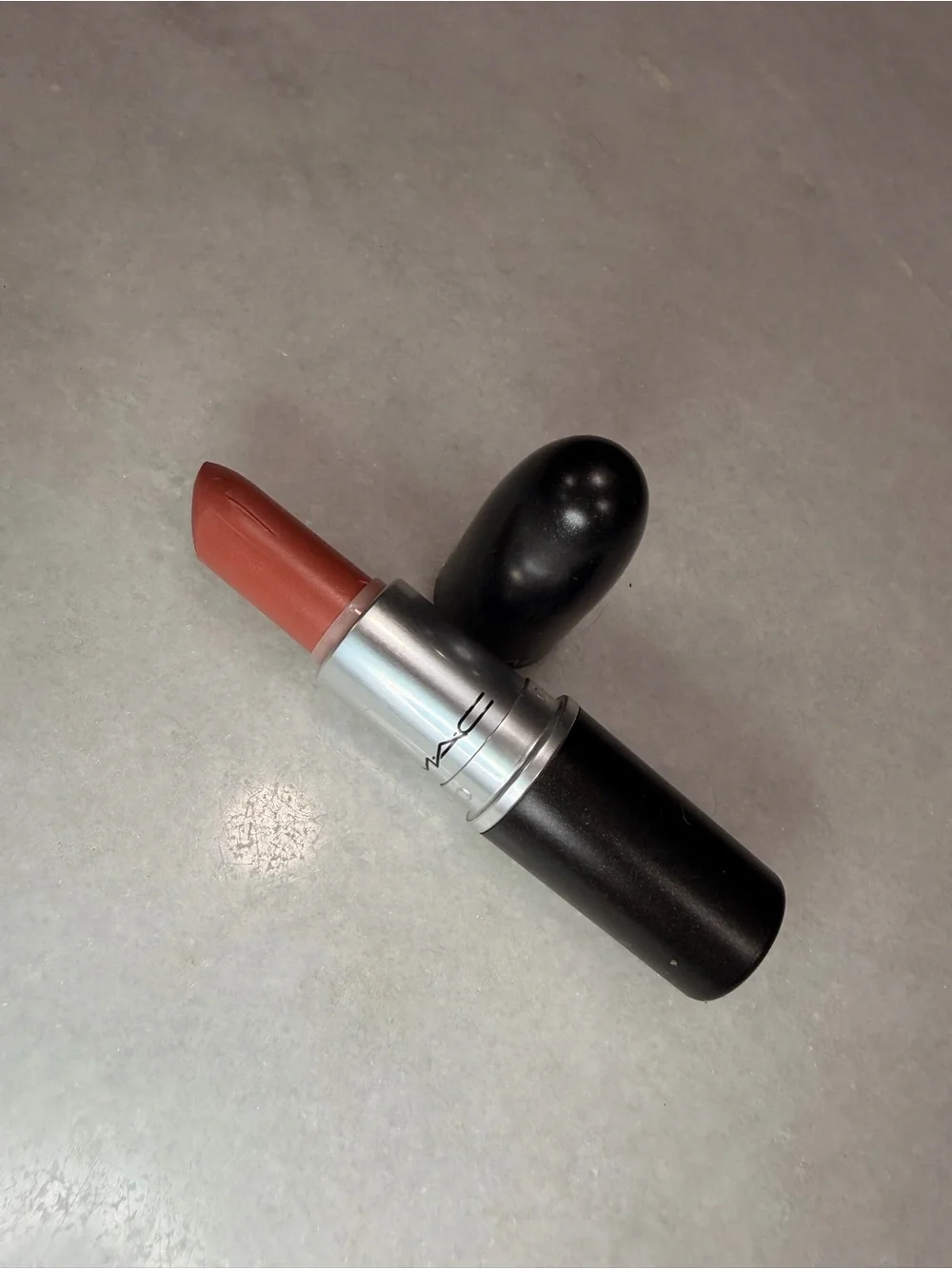 MAC Cosmetics Matte Lipstick - Kinda Sexy